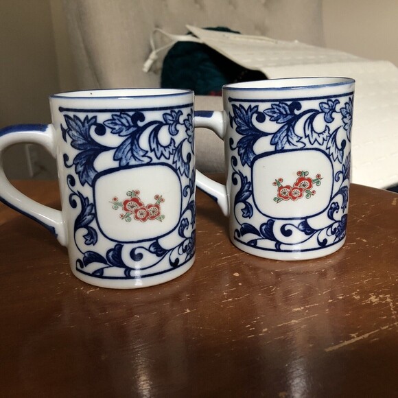 2 Vintage Japanese Porcelain Blue on White Floral Coffee Tea Mugs - Picture 3 of 7